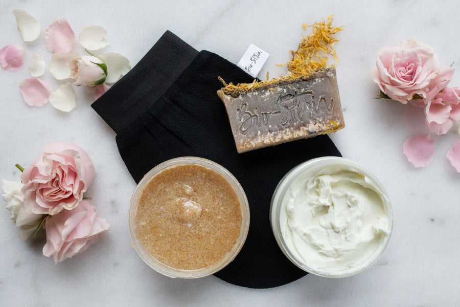 How to Fade Stretch Marks: A Complete Guide Using Soap, Body Butter, Sugar Scrub, and Body Glove